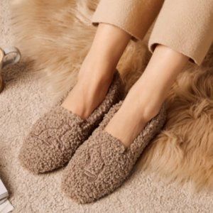 Vivaia Audrey sherpa flats